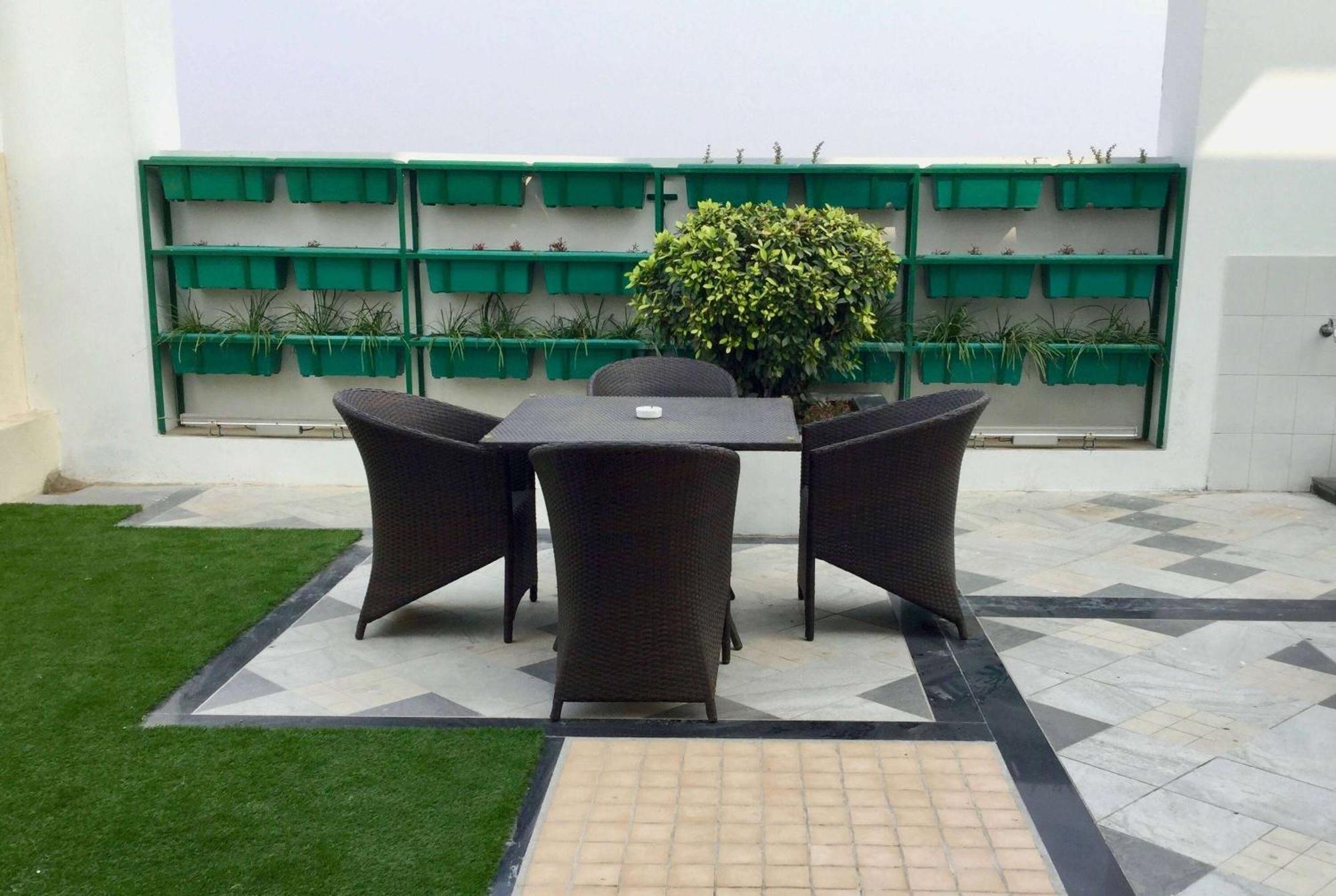 Ramada By Wyndham Ghaziabad Vasundhara Hotel Luaran gambar