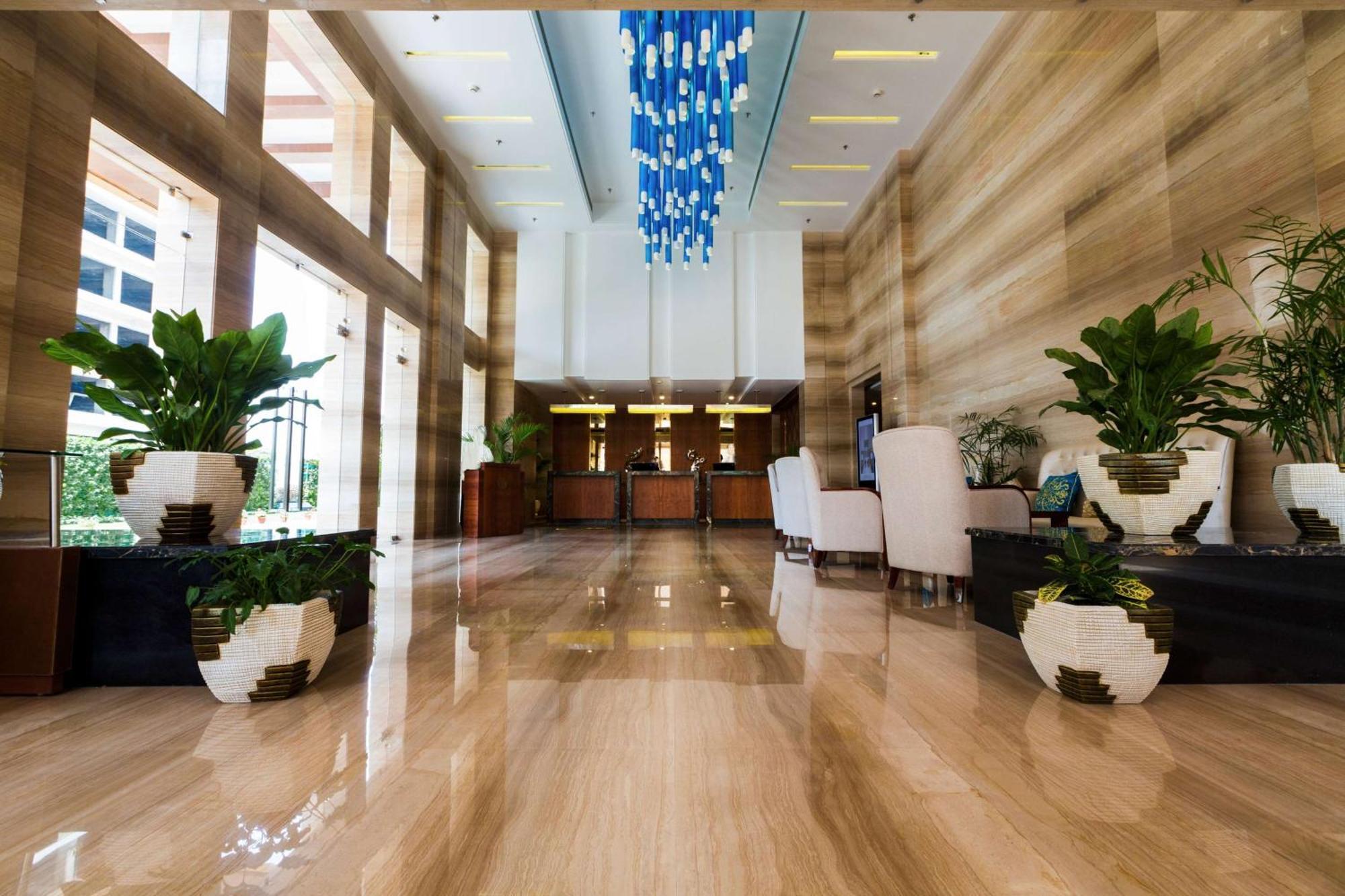 Ramada By Wyndham Ghaziabad Vasundhara Hotel Luaran gambar