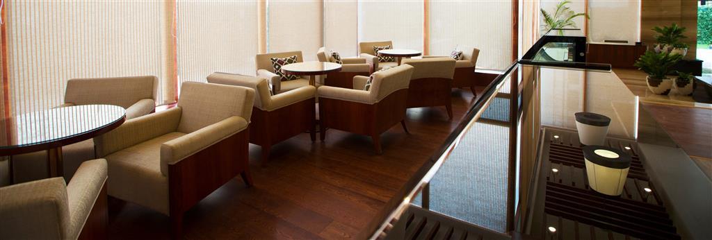 Ramada By Wyndham Ghaziabad Vasundhara Hotel Restoran gambar