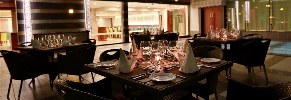 Ramada By Wyndham Ghaziabad Vasundhara Hotel Restoran gambar
