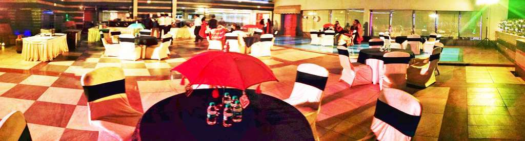 Ramada By Wyndham Ghaziabad Vasundhara Hotel Servis gambar